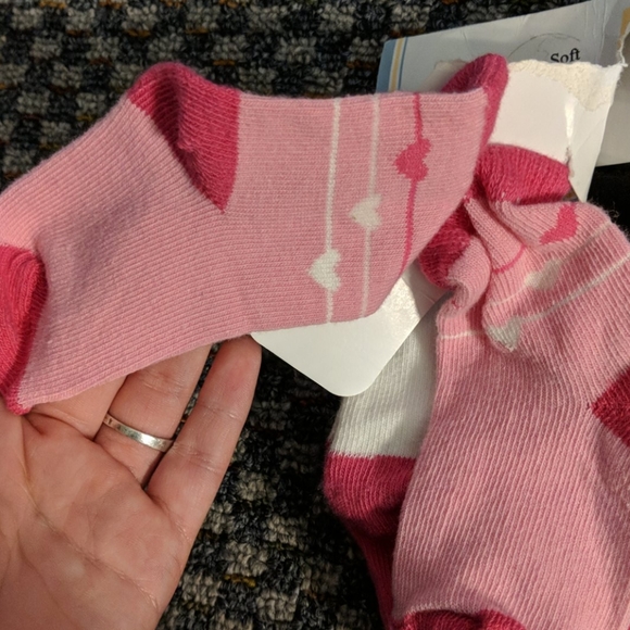 Six adorable baby socks - Picture 5 of 8